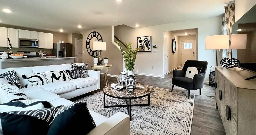 4 bed, 2.5 bath, 1953 sqft, $3,095 — Photo 1