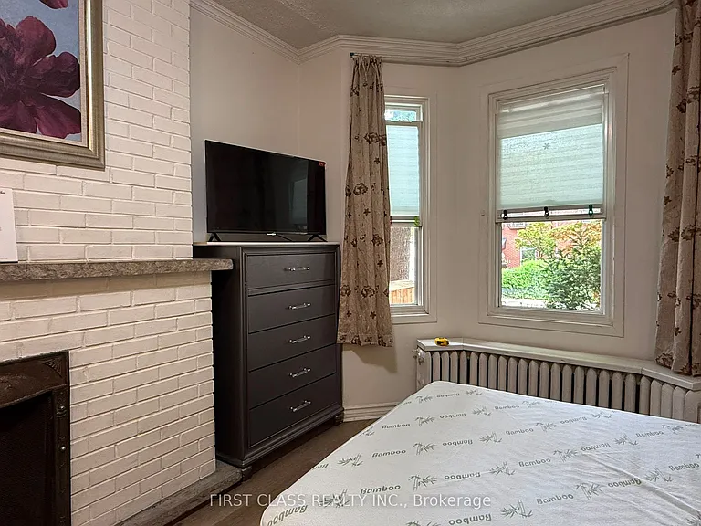 366 Lippincott St #1A — Photo 1