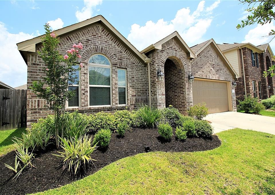 1st image of 616 Orchid Hill Dr E