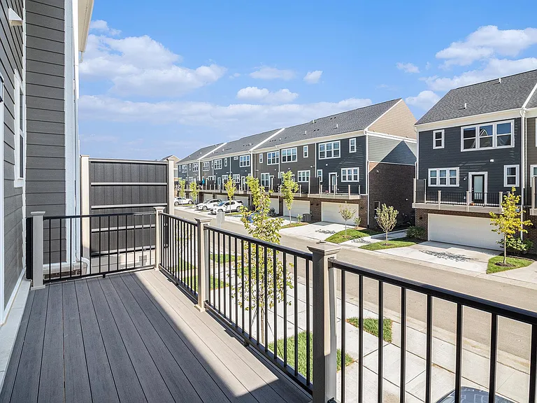 43071 Atwood Ave — Photo 42