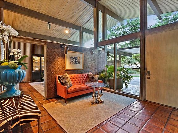 5th image of 7115 Brookshire Cir