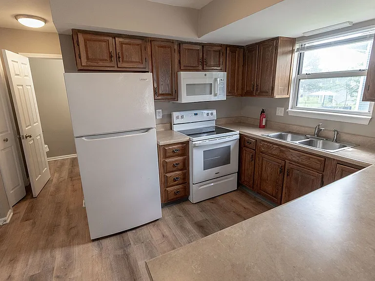 3609 Hermitage Rd — Photo 9