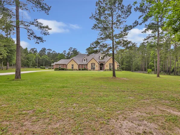 229 Sundog Rd, Huntsville, TX 77340