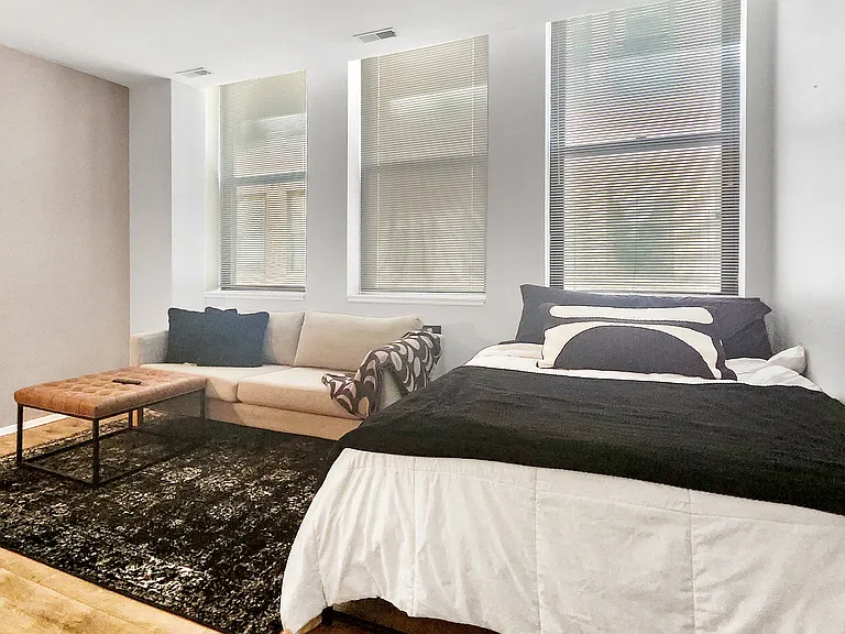 640 S Federal St #404 — Photo 2