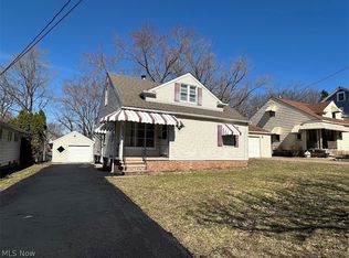 19931 Raymond St, Maple Hts, OH 44137