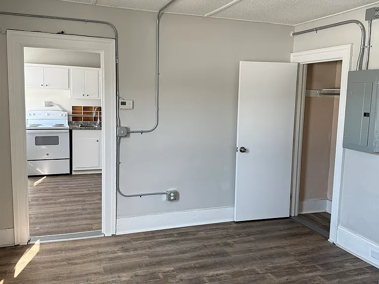 524 Sunapee St #10 — Photo 10