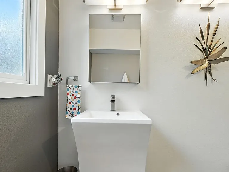 2407 E Mill Plain Blvd — Photo 14
