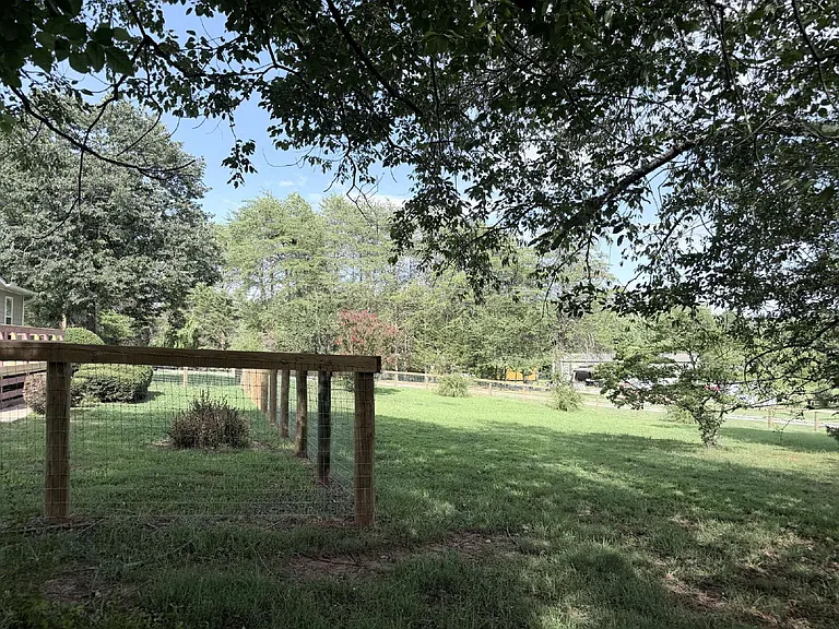 129 Redwood Ln — Photo 49