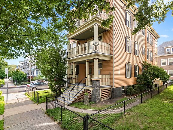 2nd image of 19 Pleasant St