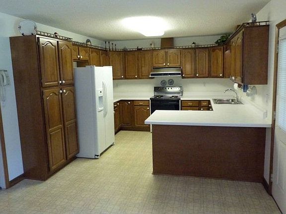 4th image of 4750 Riverbirch Dr