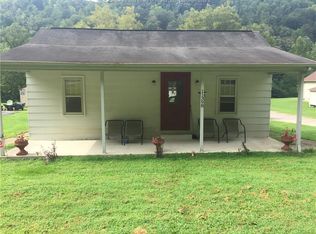 11398 Elk River Rd N, Clendenin, WV 25045