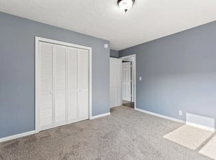 216 Savoy Rd ROOM 1, Lexington, KY 40504