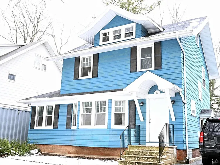 37 Irvington Rd — Photo 13