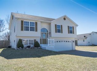 190 Derek Dr, Hawk Point, MO 63349