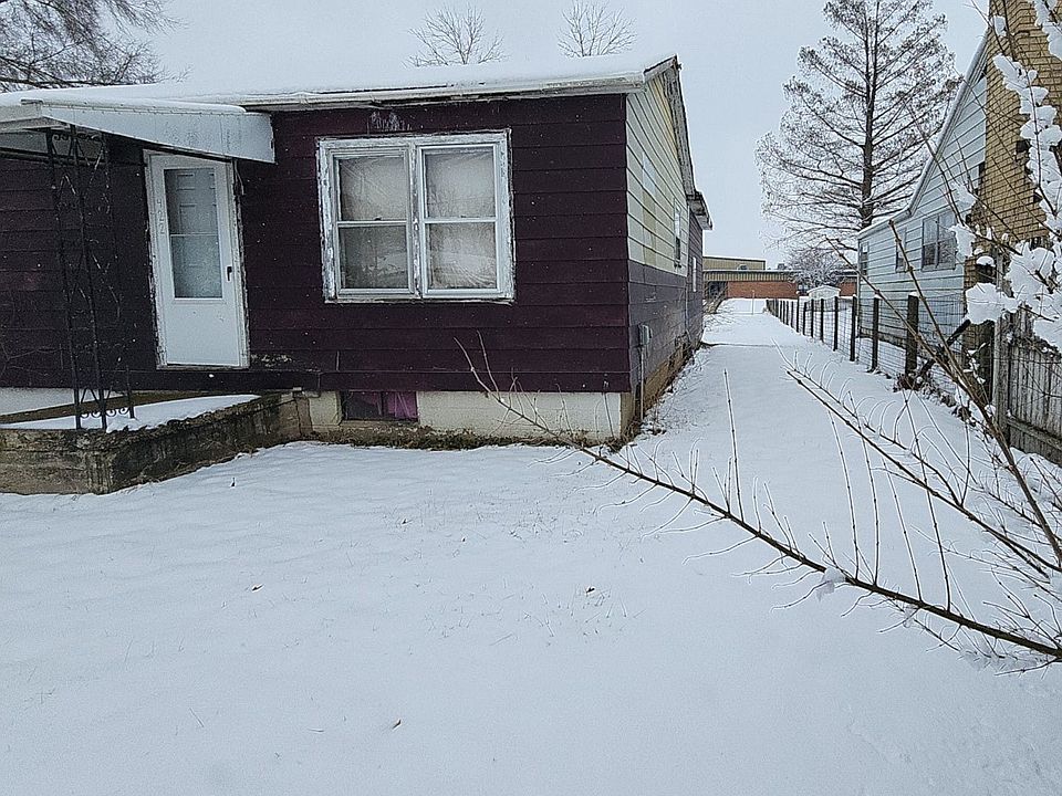 2nd image of 422 N Pine St