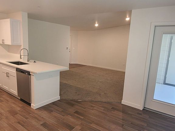 4th image of 1306 N Springbrook Rd #B102