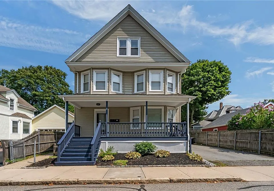 3 Thurston Ave #2