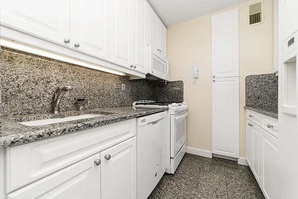 Rented by MNS | media 4