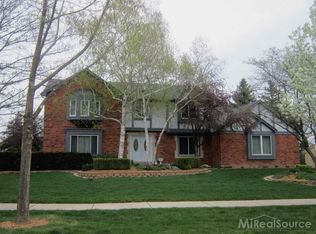 5340 Corbin Dr, Troy, MI