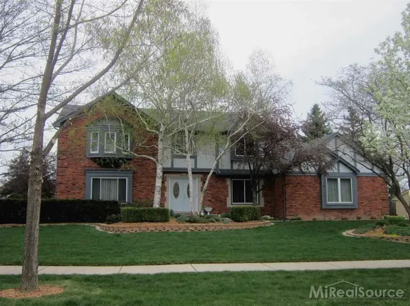 5340 Corbin Dr, Troy, MI 48098