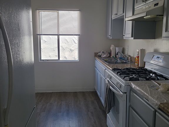 2nd image of 3812 40th St APT 5