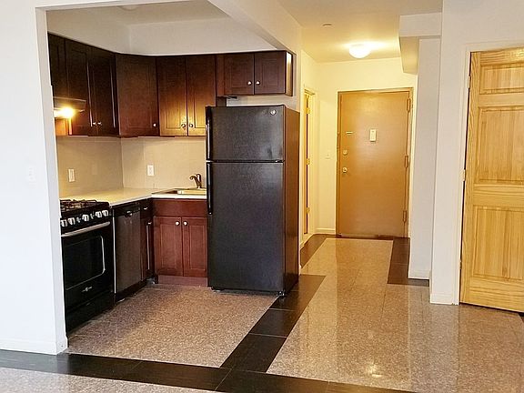 3rd image of 2320 30th Dr APT 3B
