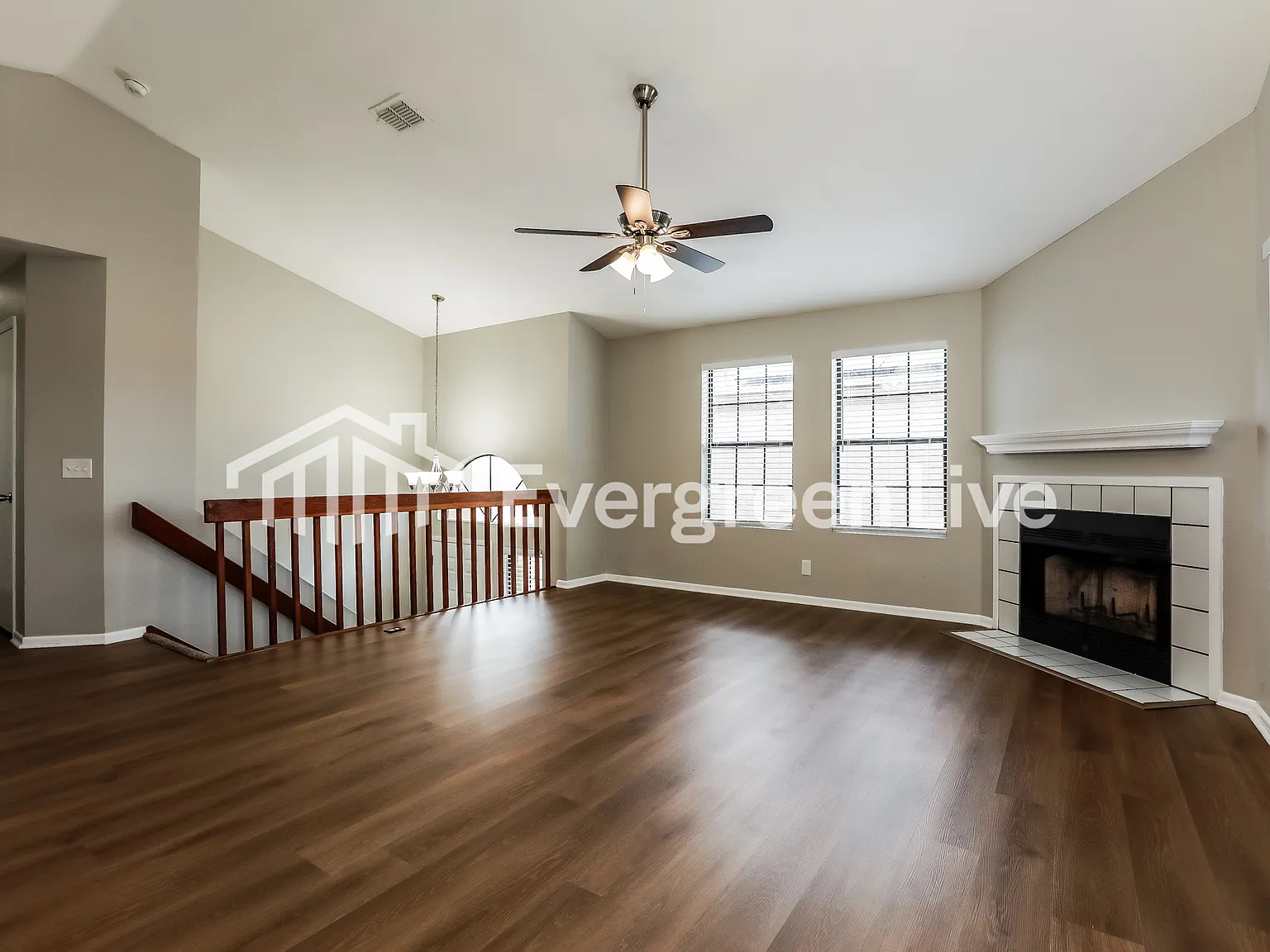 4 bed, 2.0 bath, 2040 sqft, $2,495 — Photo 4