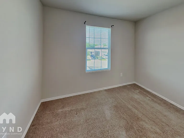 4220 Thalweg Way — Photo 10