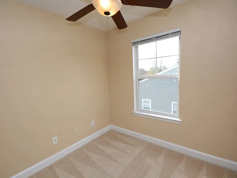 2216 E Berrie Cir — Photo 33
