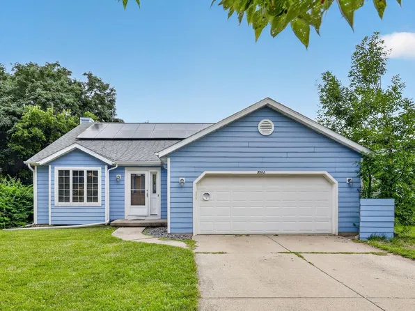 7862 W Oakbrook Cir, Madison, WI 53717