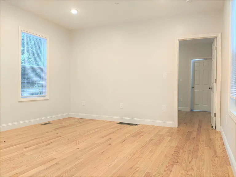 44 Cogswell Ave #3 — Photo 5