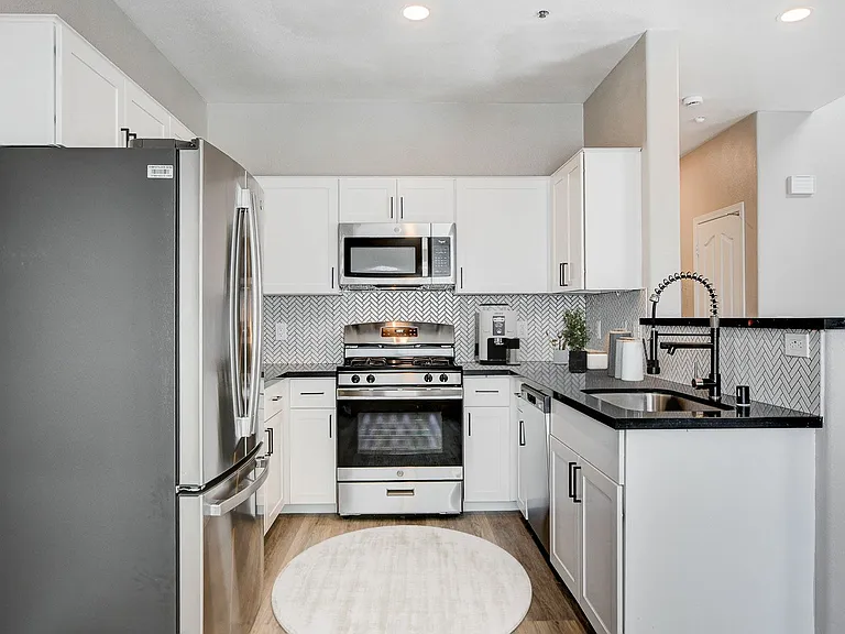 Camino Al Norte Townhomes — Photo 21