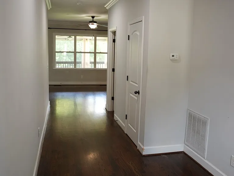 612 Nevins Pl — Photo 10