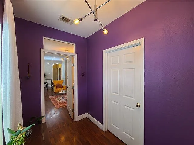 2639 N Galvez St — Photo 6