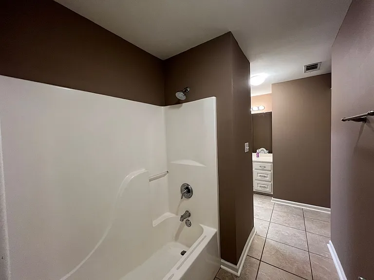 9240 & 9250 Lockhart Rd — Photo 33