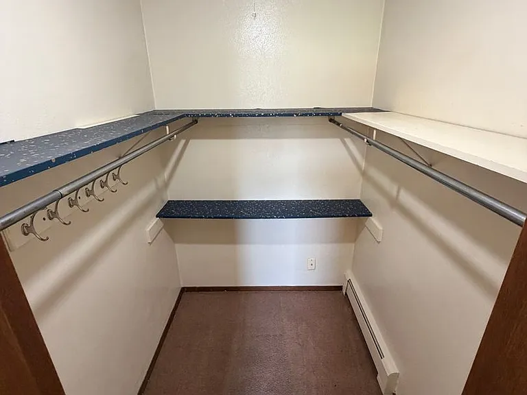 217 S Summit Ave — Photo 13