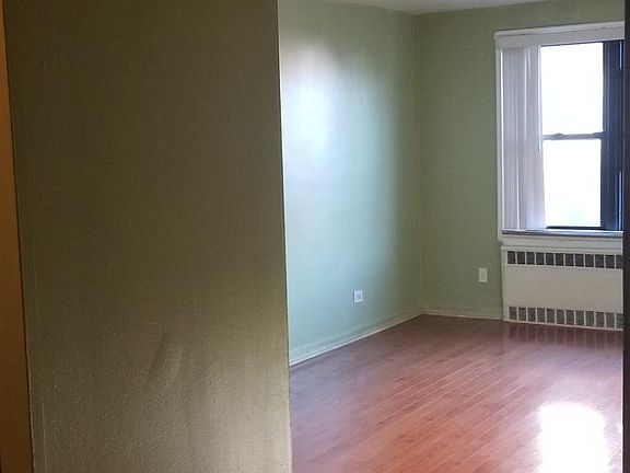 Studio 126in by 220in 10.5 ft by 18ft