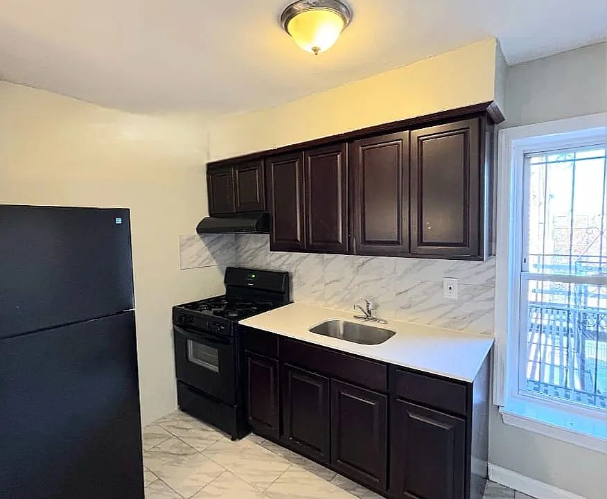 1st image of 67 Lincoln Ave #6C