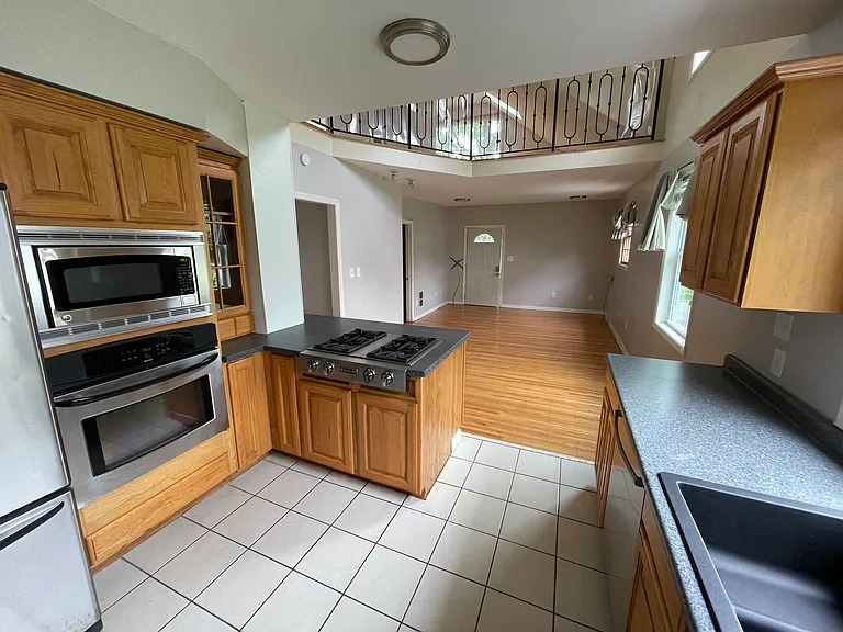 1508 Fox Pl — Photo 5