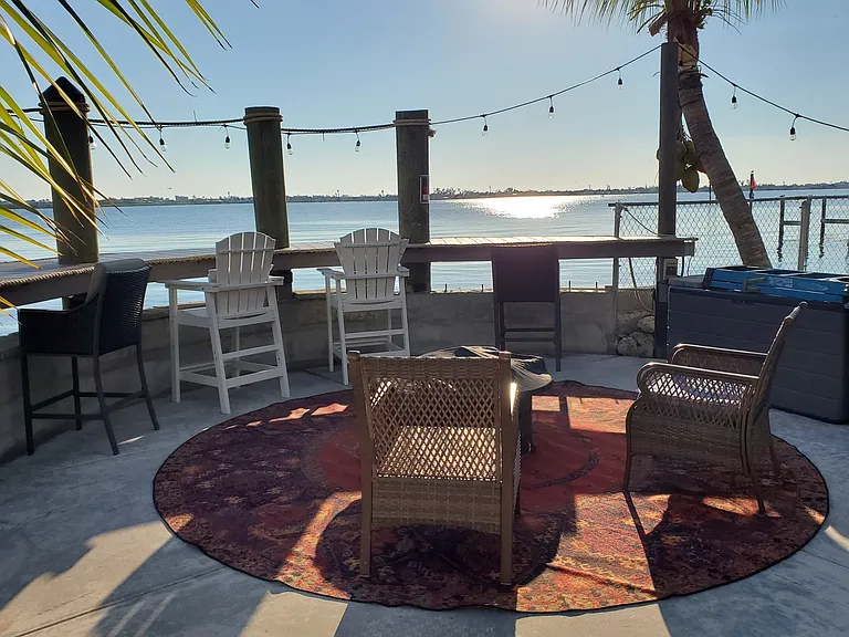 FIRE PIT AND BAR