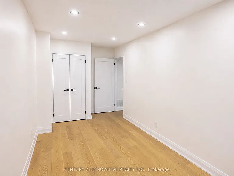 2451 Bridletowne Cir #19 — Photo 24