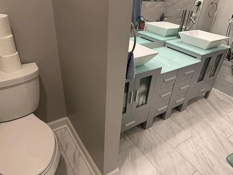 Newly renovated Master bath, double vanity, custom glass shower, bath