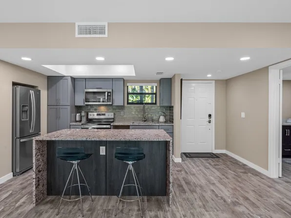 11863 Wimbledon Circle #438, Wellington, FL 33414