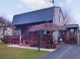 13 Longbow Dr, West Warwick, RI 02893