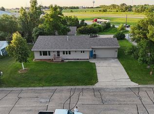 252 Coulee Dr, Washburn, ND 58577