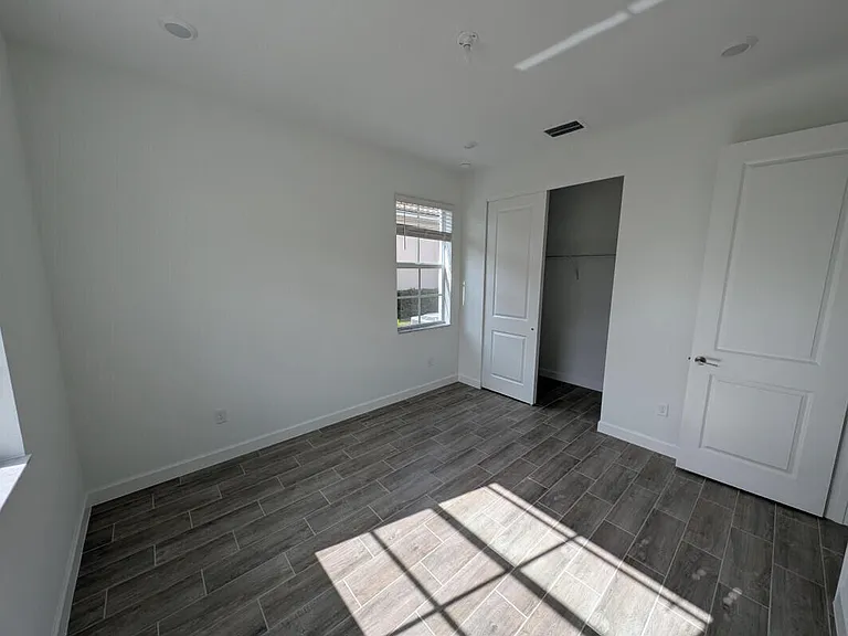 6831 Cobia Cir — Photo 21