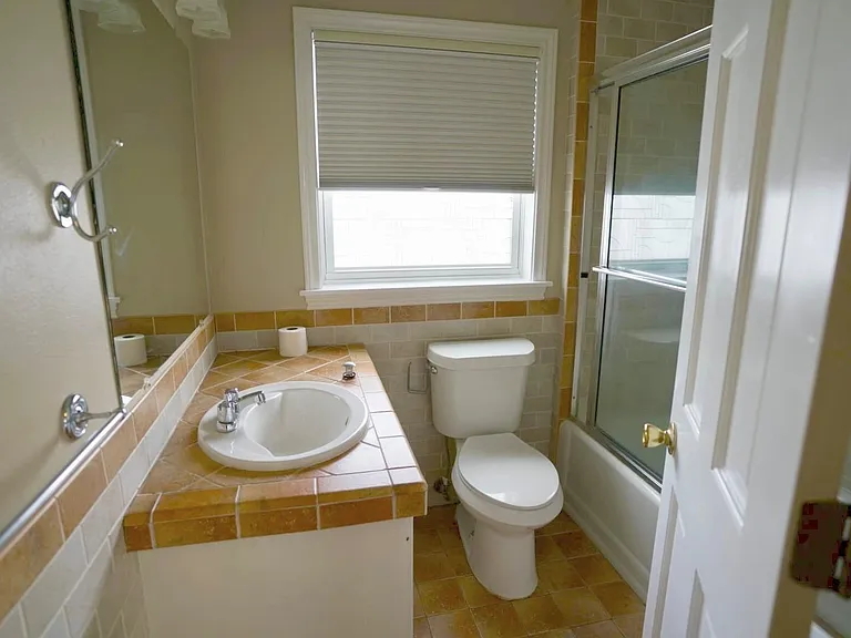 3309 Lawrence St — Photo 12