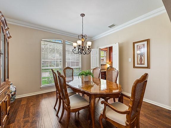 4th image of 1501 Weathered Wood Ln