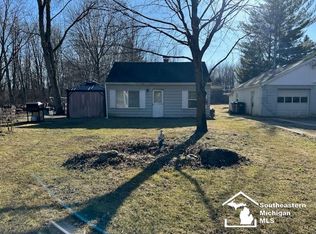 7963 S Stoney Creek Rd, Carleton, MI 48117