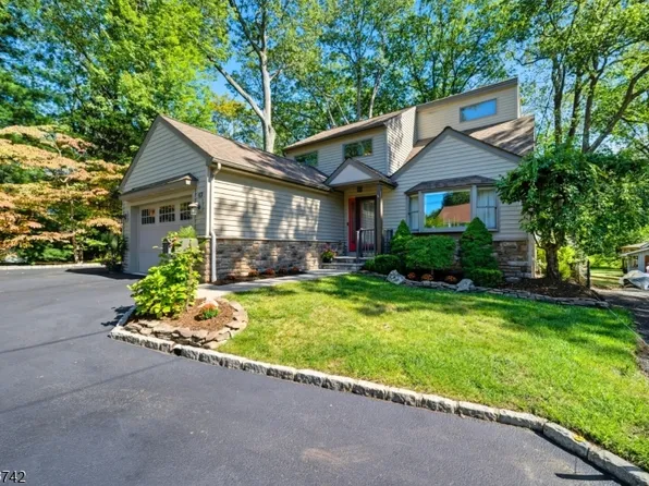 43 INDIAN SPRING TRAIL, Denville Twp., NJ 07834